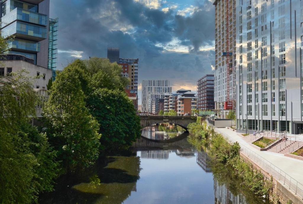 Adelphi Wharf Luxury Apartments Manchester Extérieur photo
